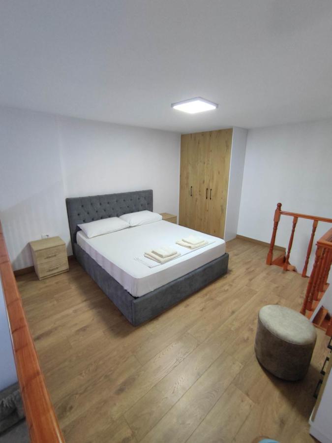 Rose Apartment ซารานเดอ ภายนอก รูปภาพ
